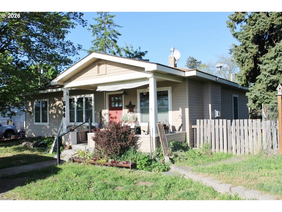 Listing photo 1 of 6