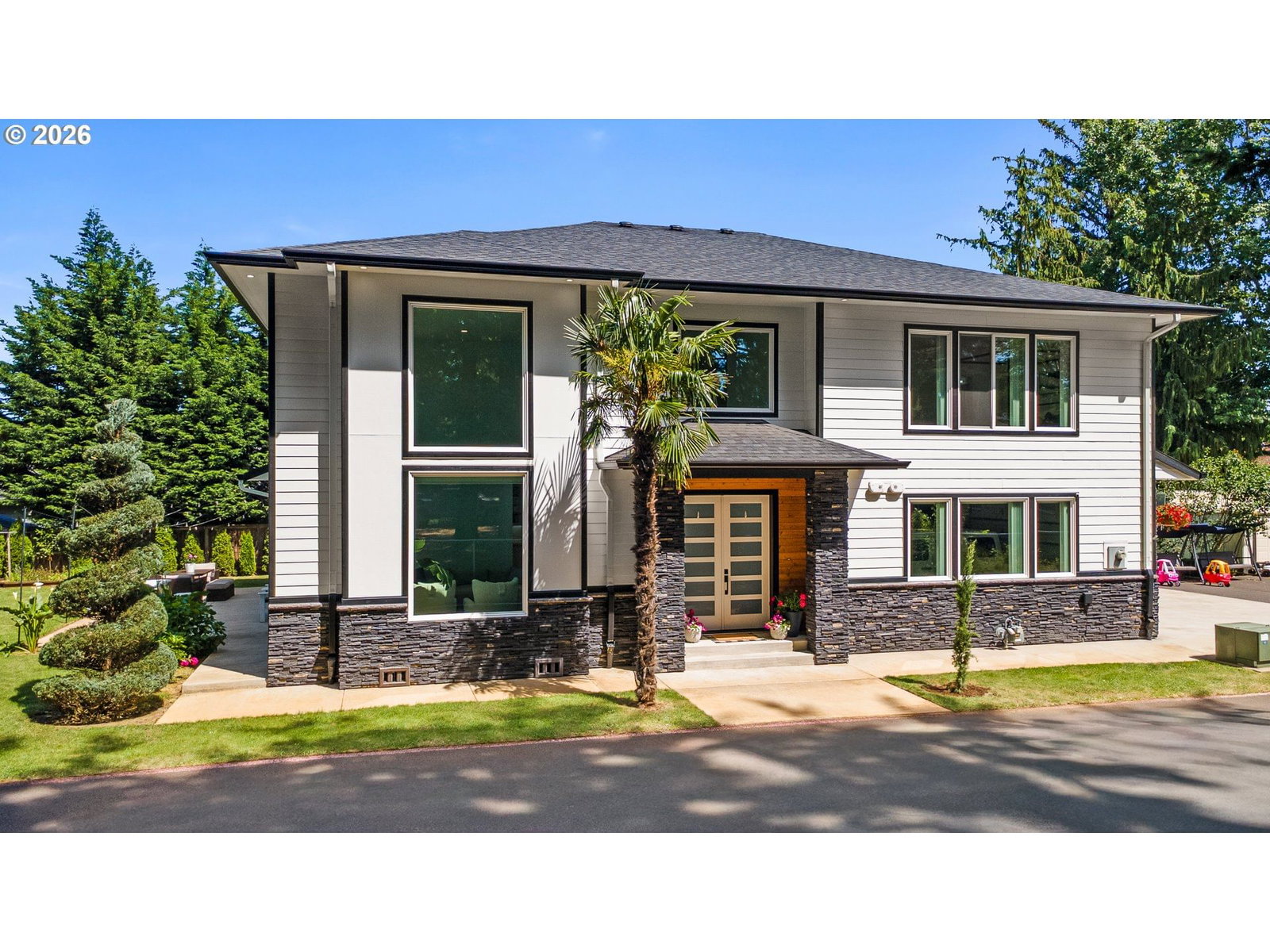 Listing photo 1 of 6