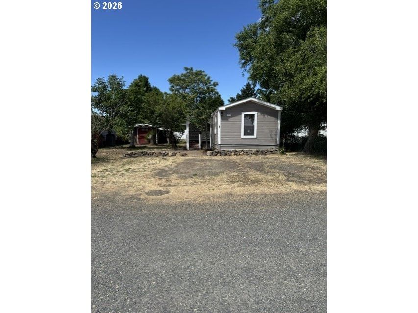Listing photo 1 of 6