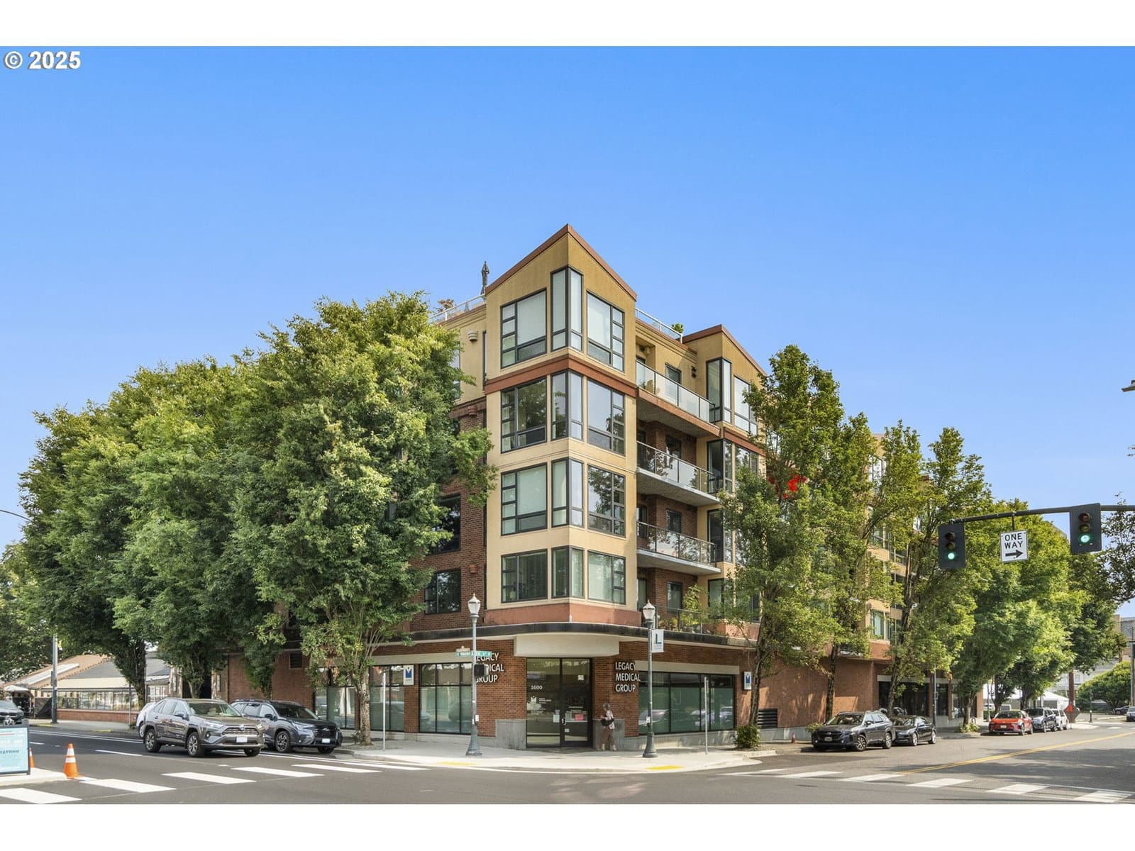 Primary listing photo, 1620 NE BROADWAY ST #232, Portland, OR, 97232