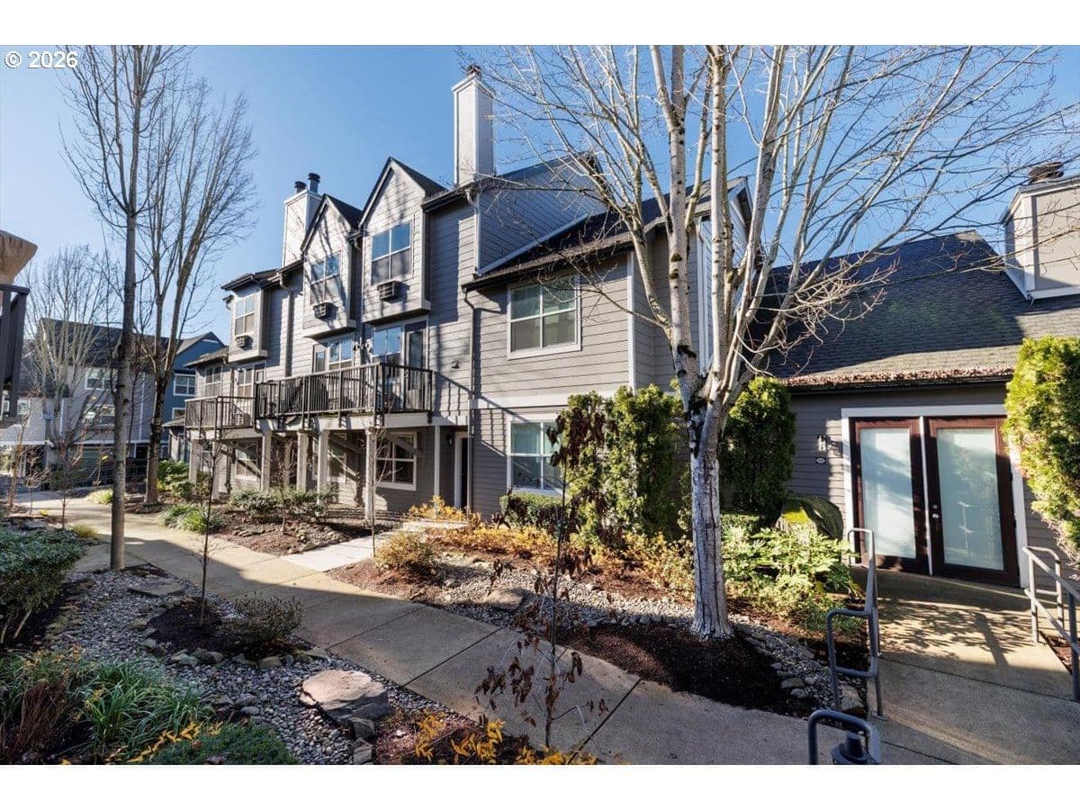 Primary listing photo, 723 SE FAIRWINDS LOOP #BLDG H, Vancouver, WA, 98661