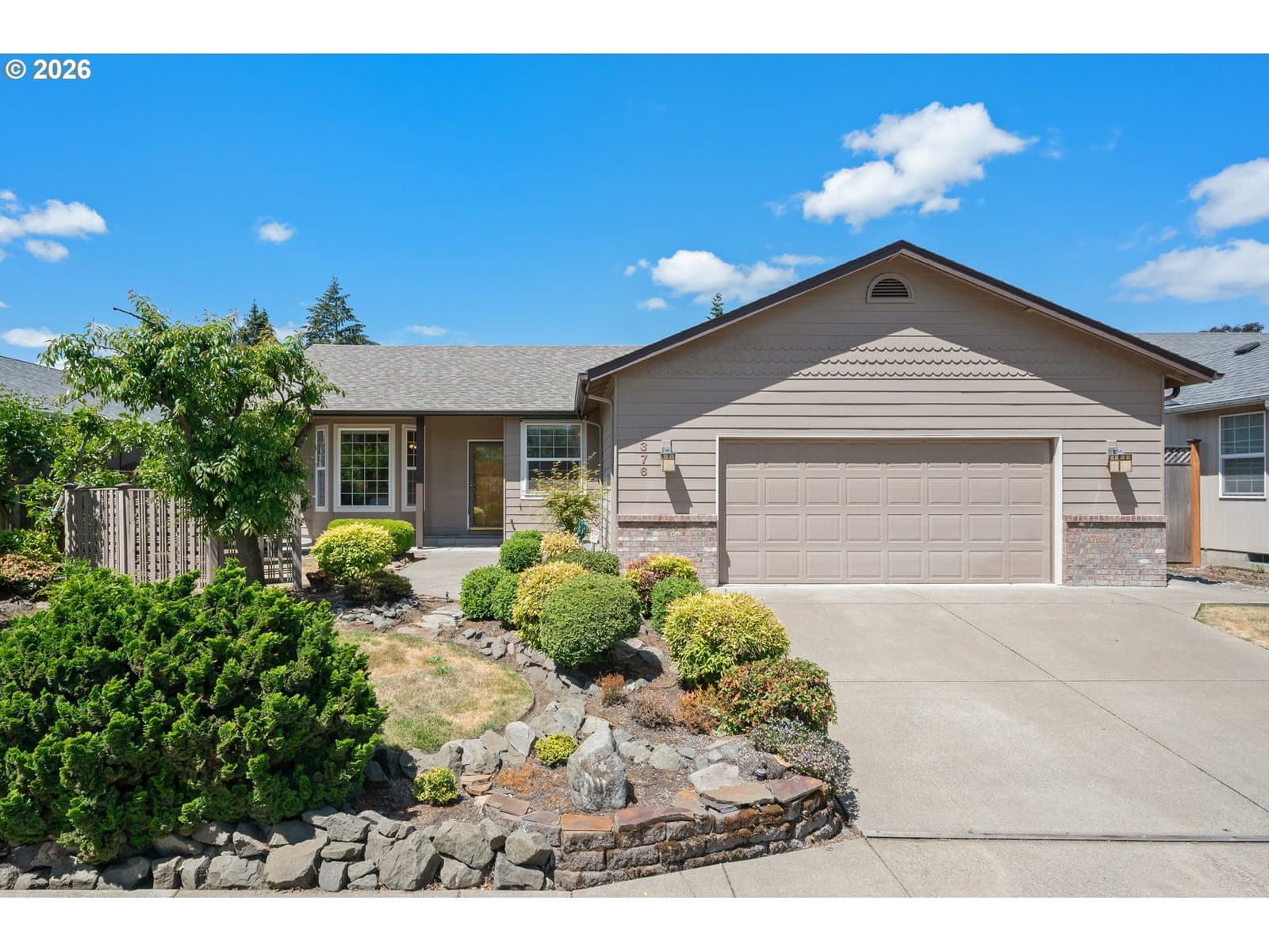 Primary listing photo, 1376 ANDERSEN LN, Eugene, OR, 97404