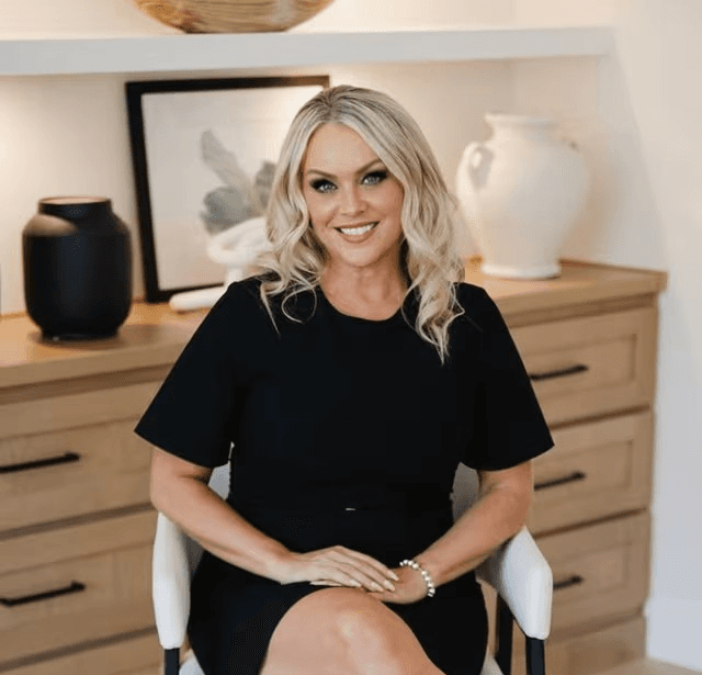 Kelly Kerns, Real Estate Broker